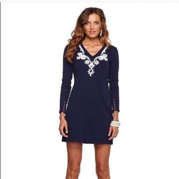 Lilly Pulitzer Dresses & Skirts - Lilly Pulitzer Daylin Navy blue sweatshirt dress M